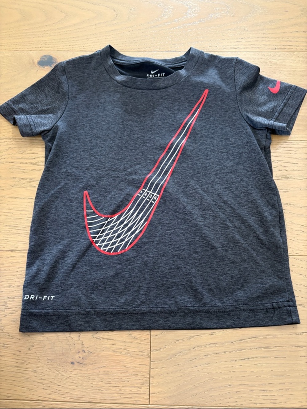 EUC Nike Dri-Fit 4T Shirt